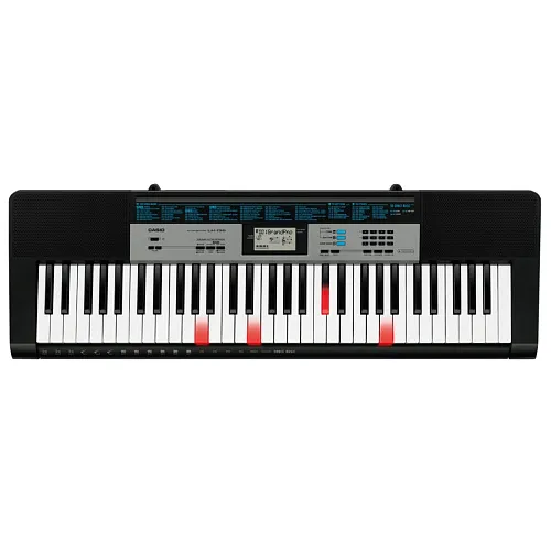 Casio LK-136 Синтезатор.
